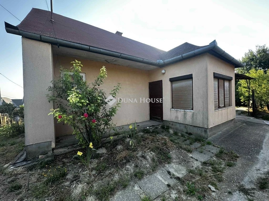 Eladó ház, Nagykónyi