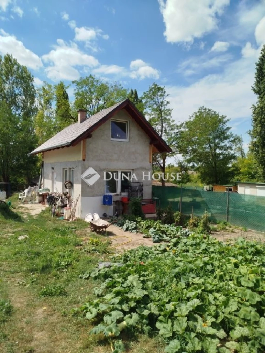 Eladó ház, Baracska