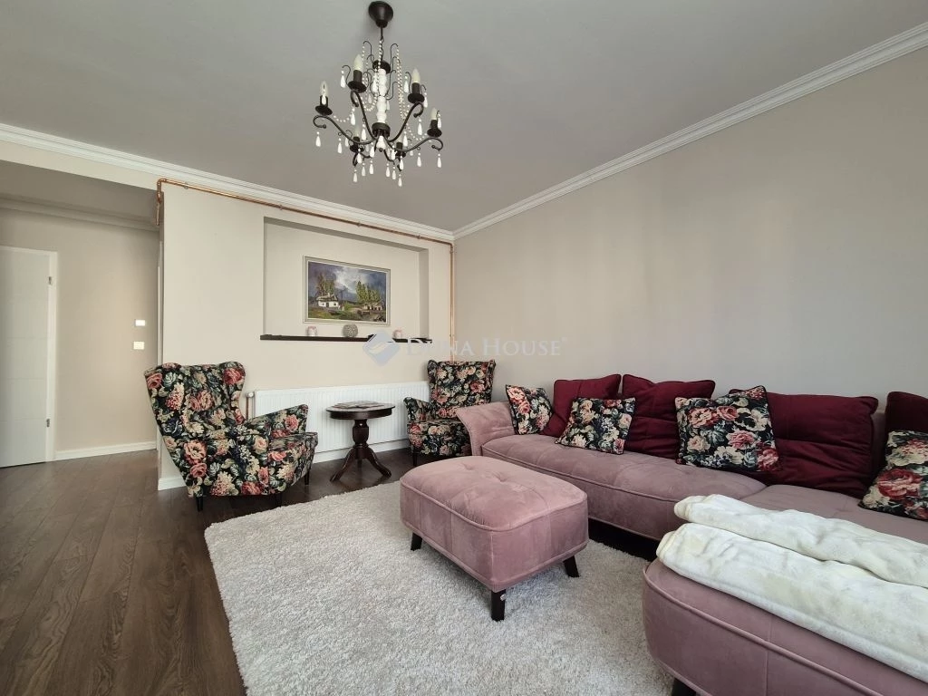 Eladó lakás, Siófok