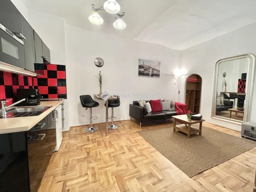 c3-1-name c2-19-name, Budapest V. kerület