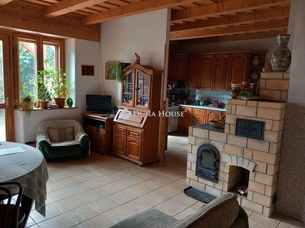 Eladó ház, Bábonymegyer