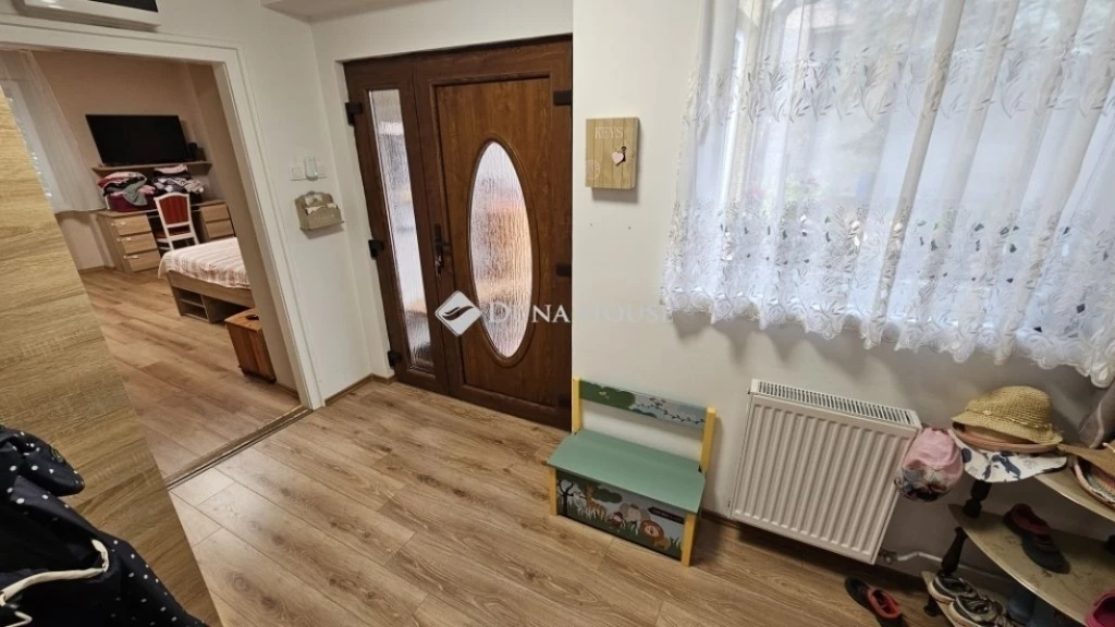 Eladó ház, Várpalota