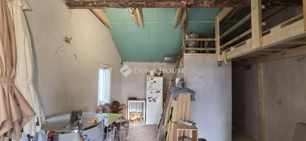 Eladó ház, Pákozd