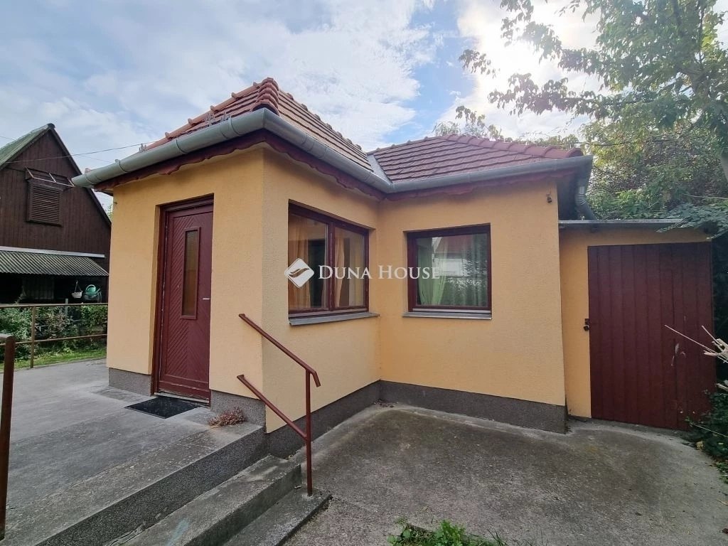 Eladó ház, Gárdony