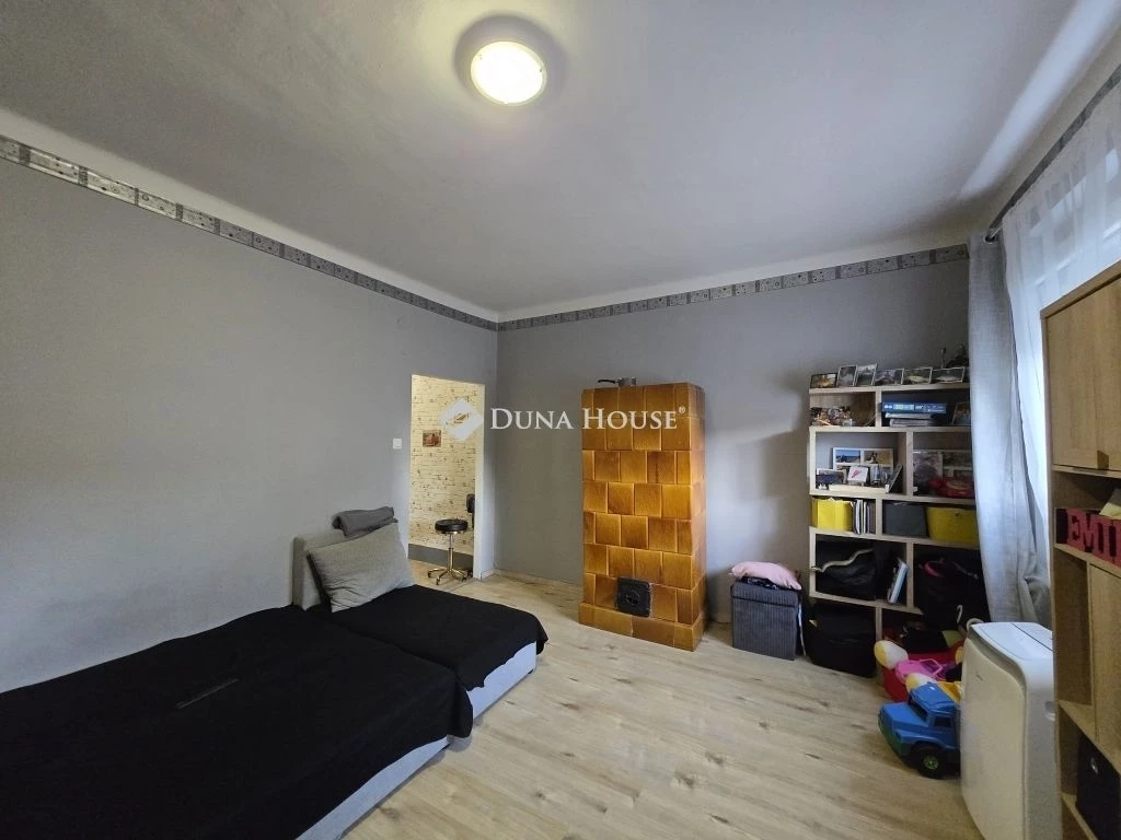 c3-1-name c2-20-name, Várpalota