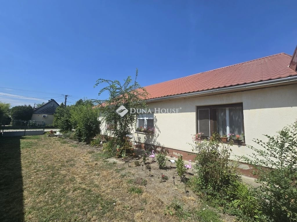 Eladó ház, Sárosd