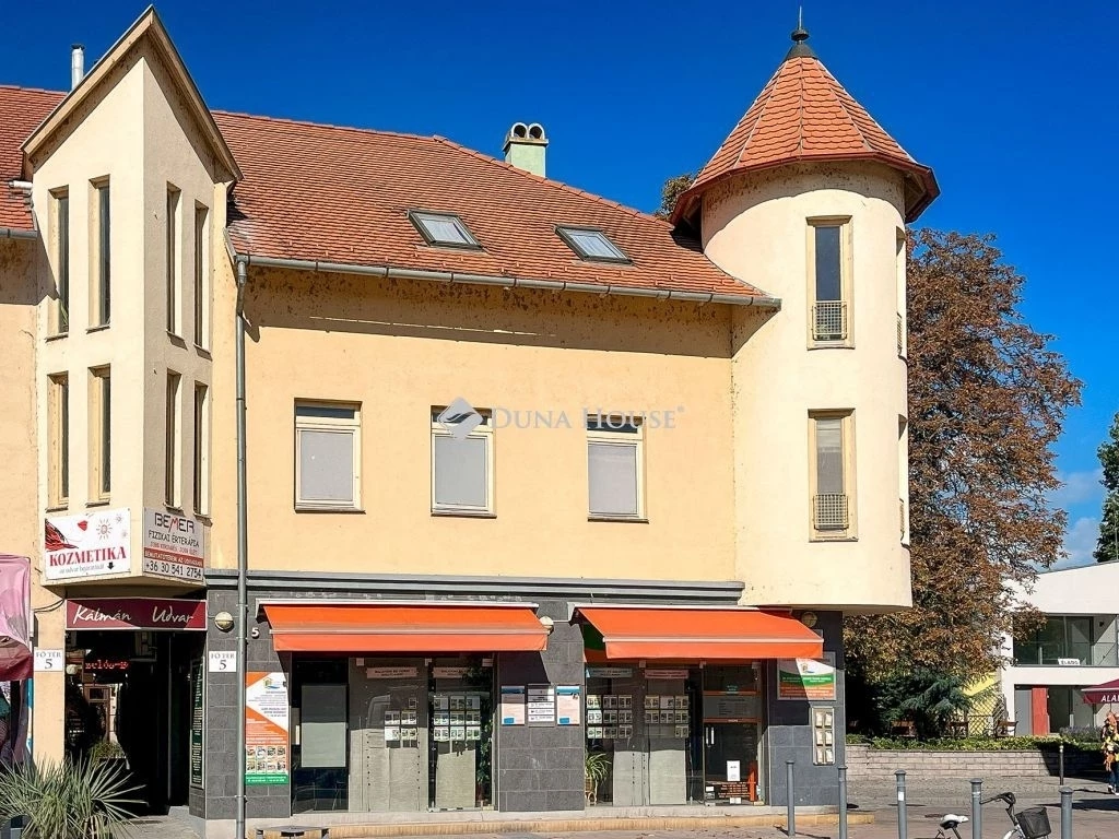 Eladó lakás, Siófok