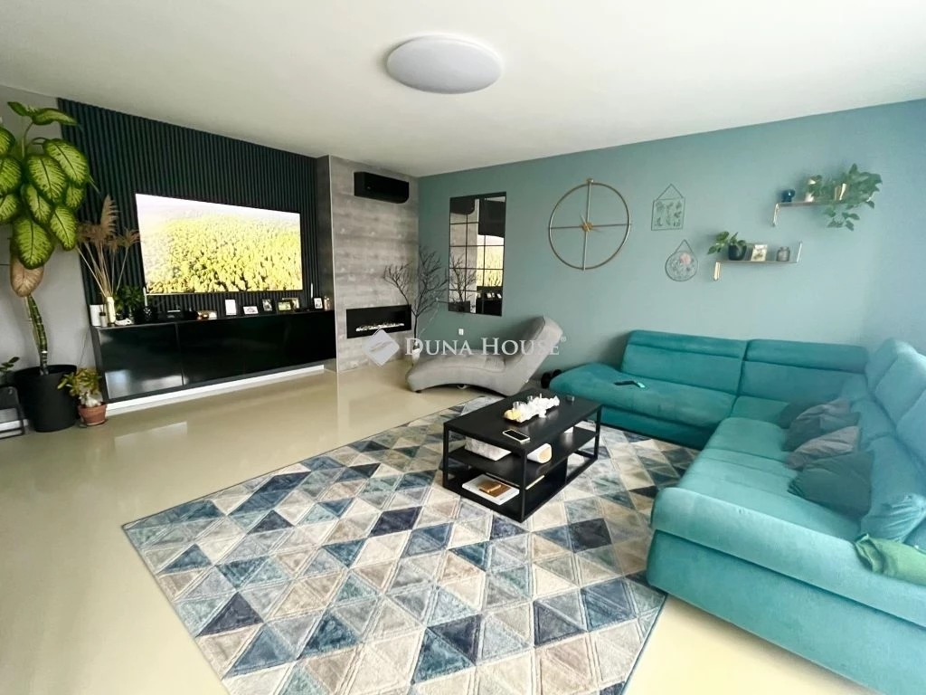 c3-1-name c2-1-name, Székesfehérvár, Maroshegy