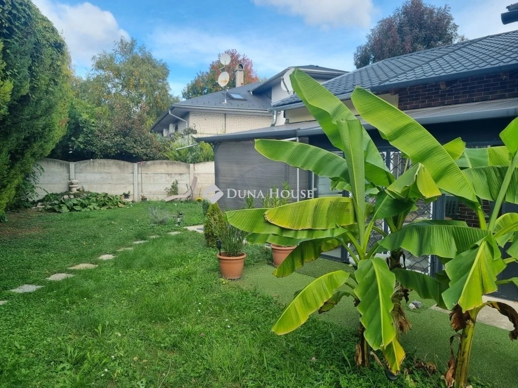 Eladó lakás, Gárdony