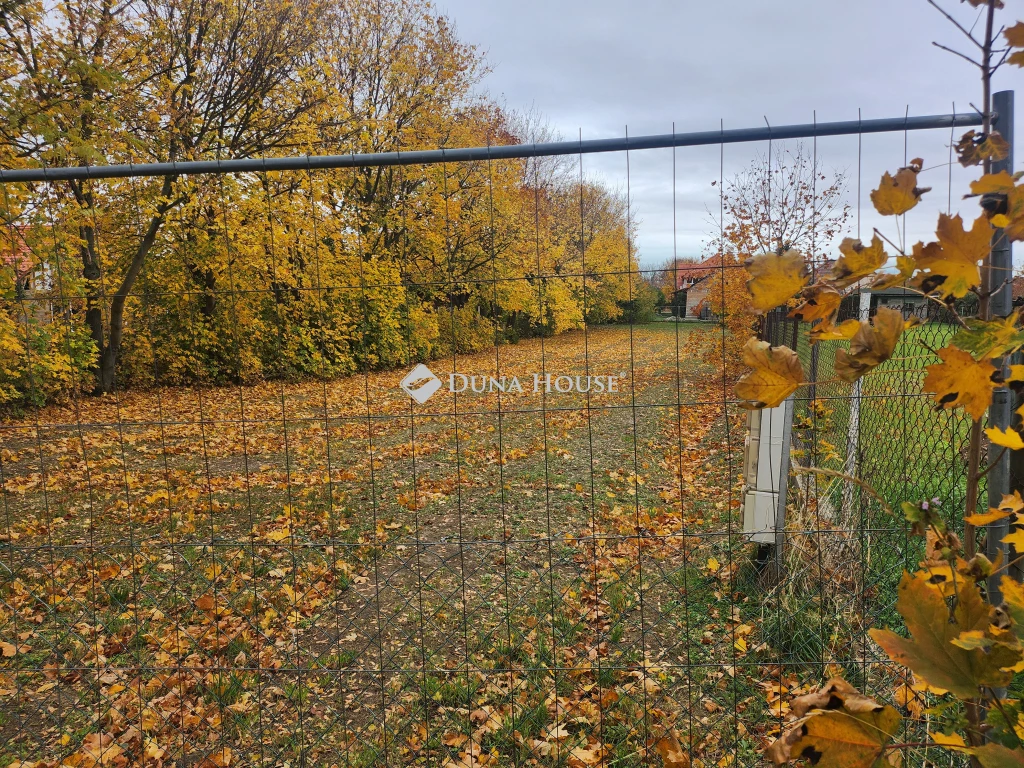 For sale building plot, Füle