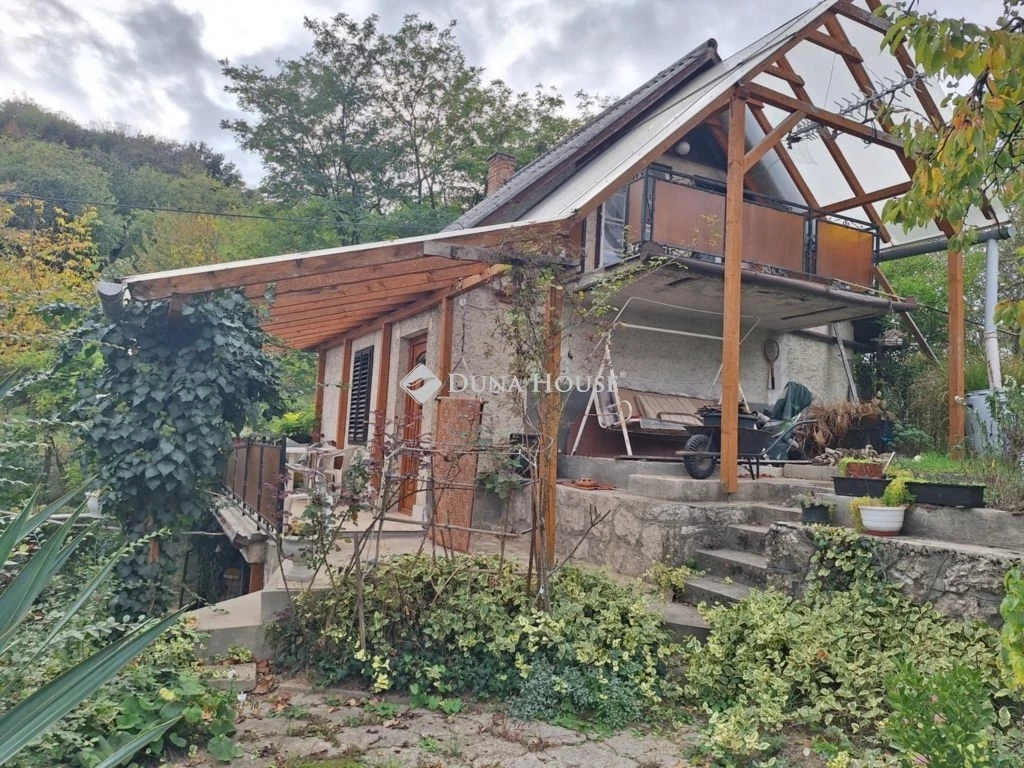 For sale house with a garden, Neszmély, Királykút völgye