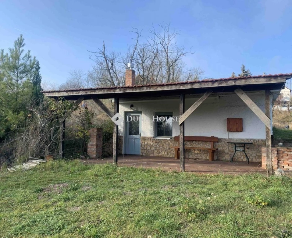 Eladó ház, Pákozd