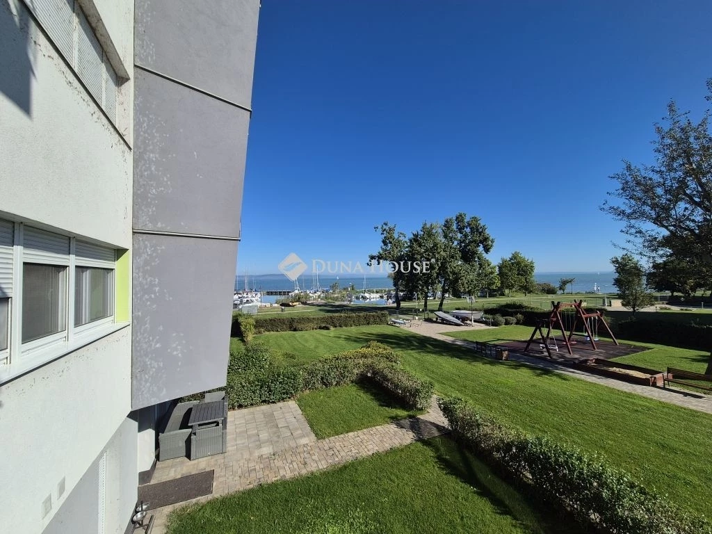 Eladó lakás, Siófok