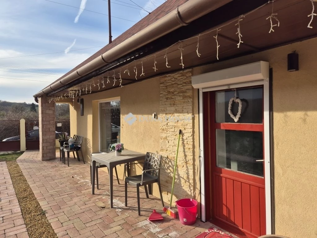 Eladó ház, Szabadhídvég