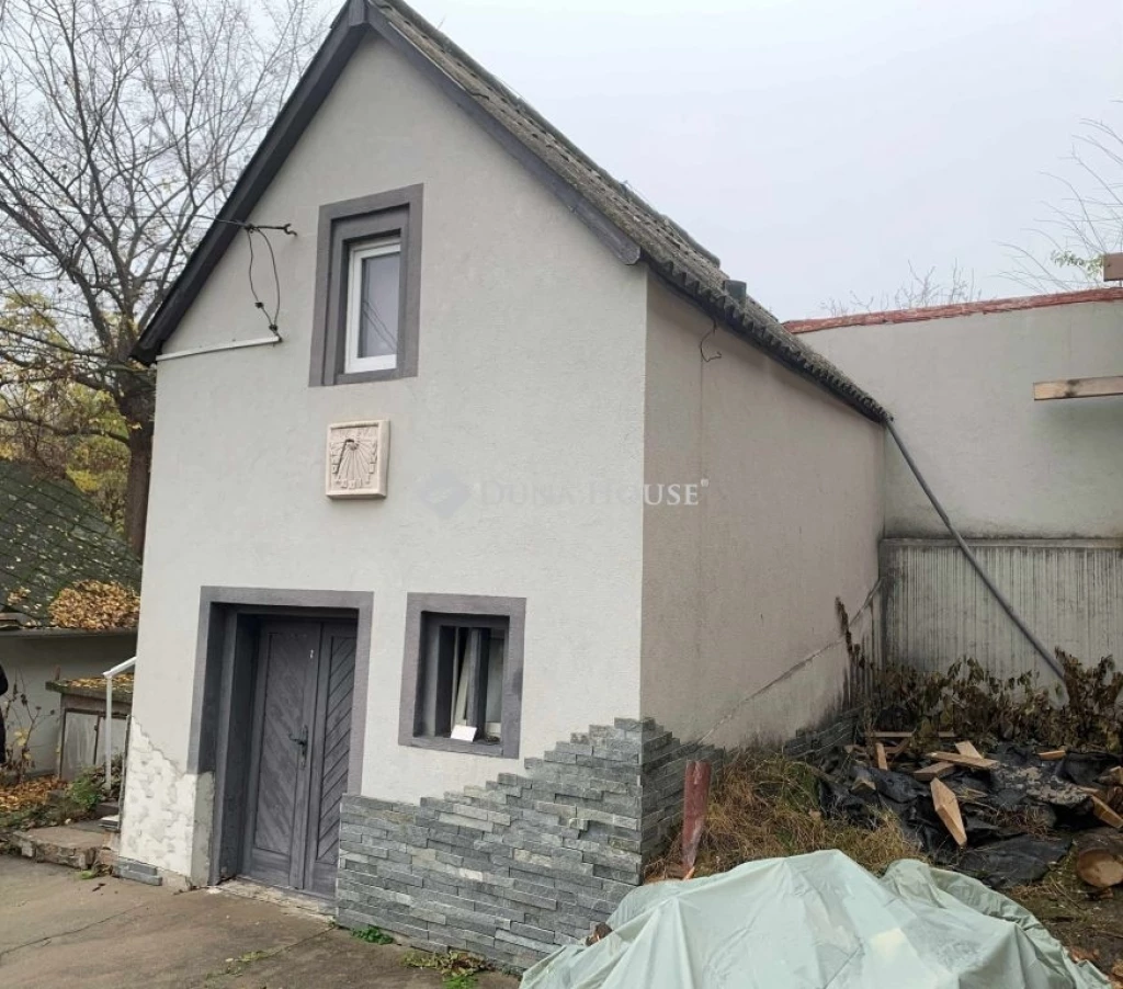 For sale house with a garden, Adony