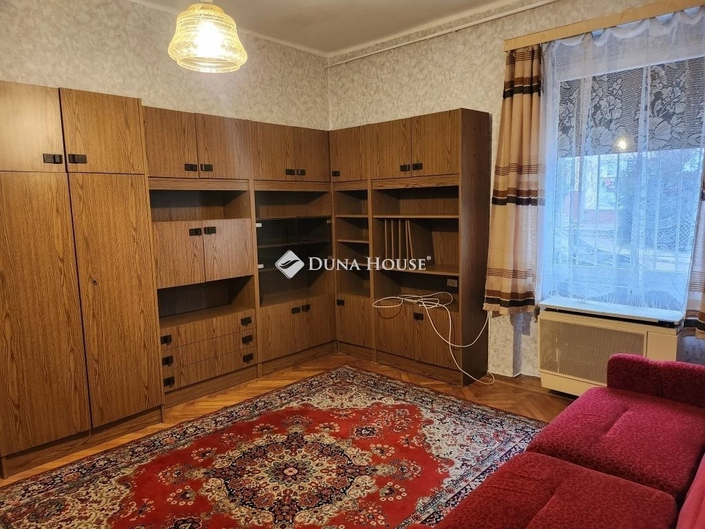 For sale brick flat, Várpalota