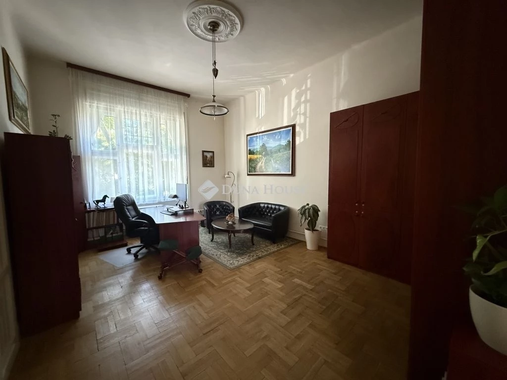 172m2 , Belvárosi lakás