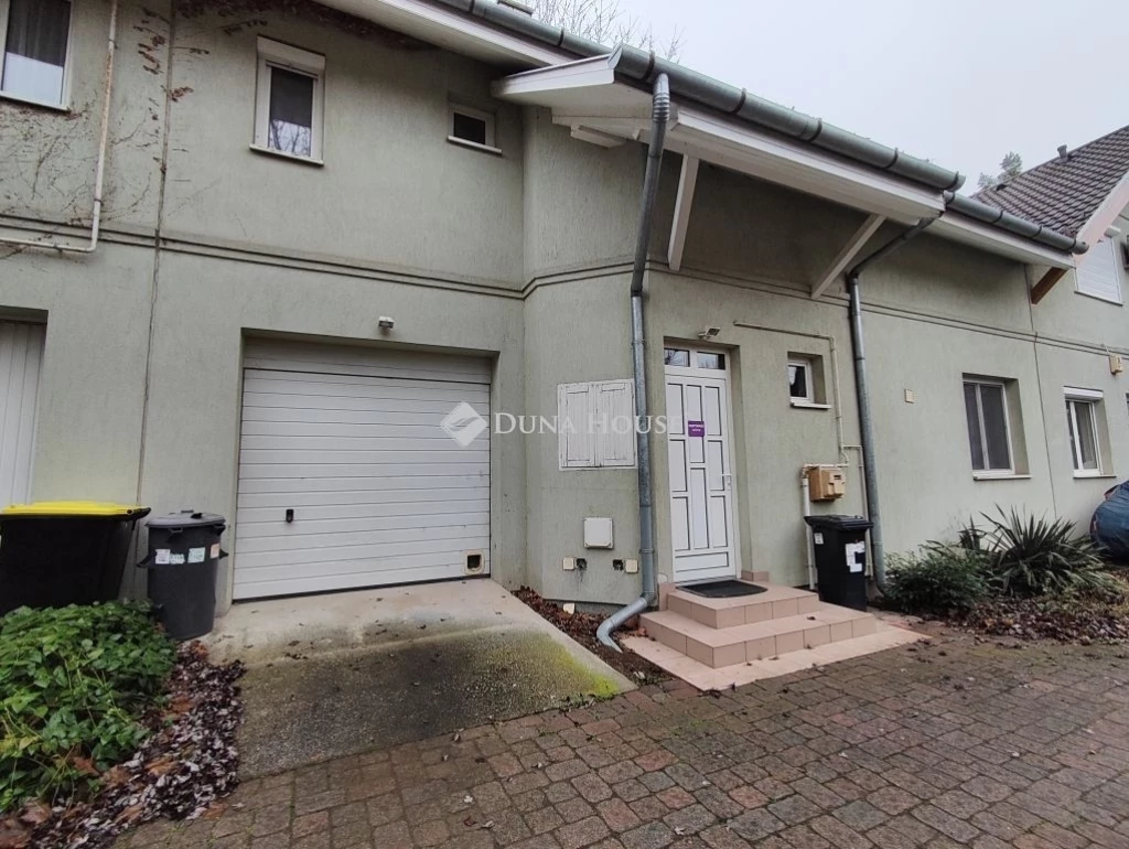 Eladó ház, Siófok