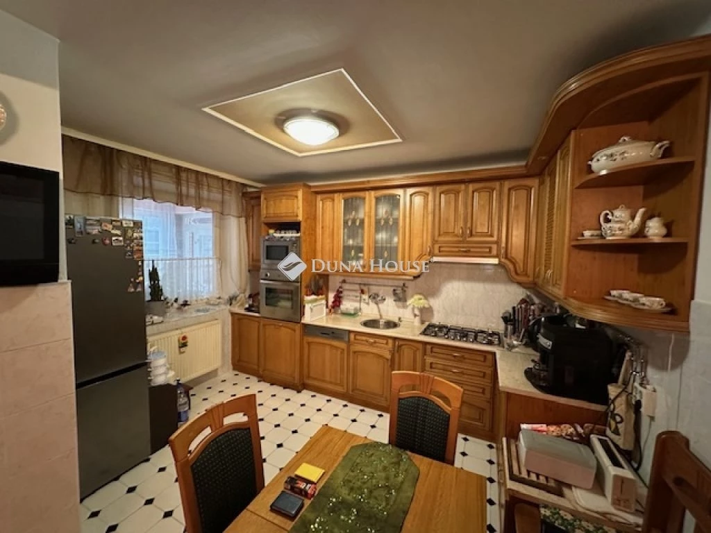 For sale house, Előszállás