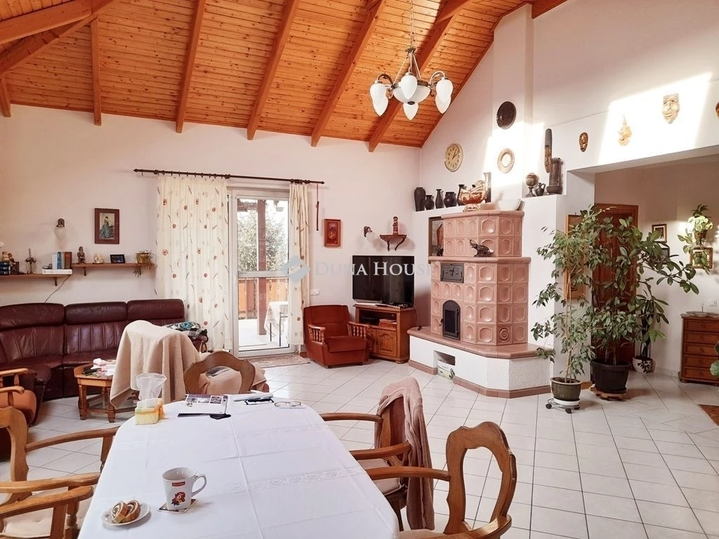 Eladó panorámás, két generációs, napfényes, dupla garázsos ház, Veresegyház