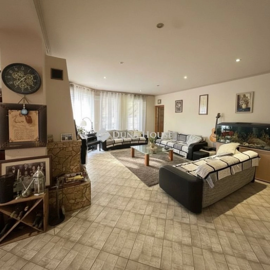 Eladó ház, Sárszentmihály