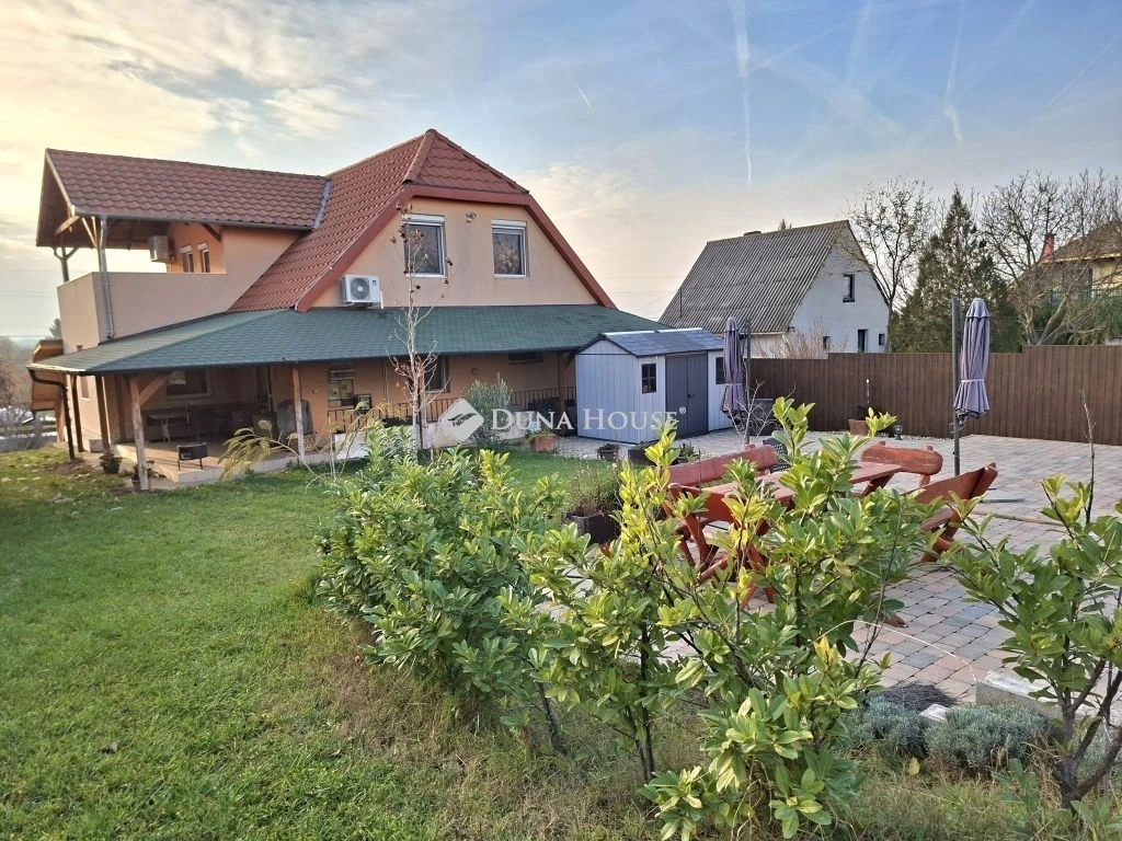 Eladó ház, Seregélyes