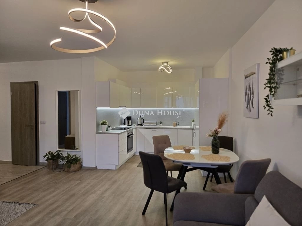 c3-1-name c2-19-name, Székesfehérvár