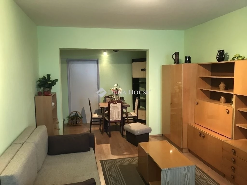 c3-1-name c2-20-name, Székesfehérvár, Budai út