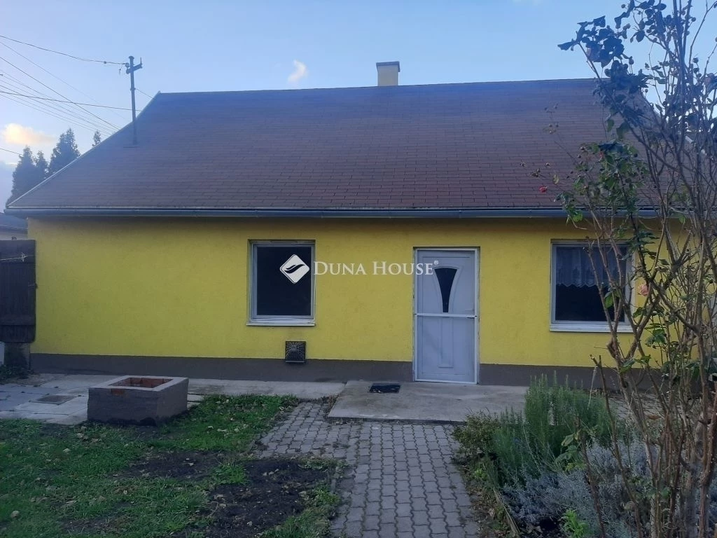 For sale house, Székesfehérvár, Ráchegy-Köfém környéke, Berkes lakótelep