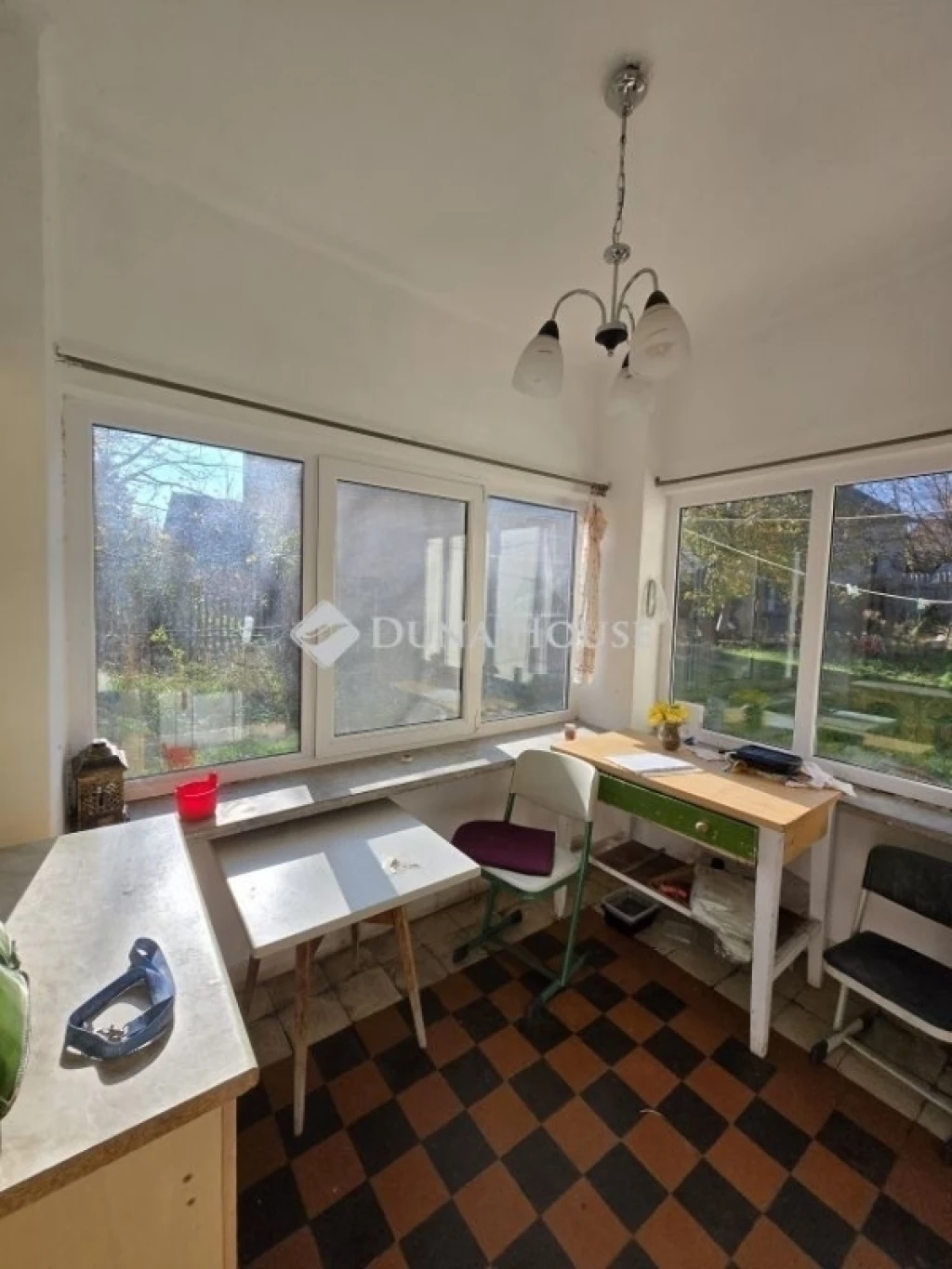 Eladó ház, Várpalota