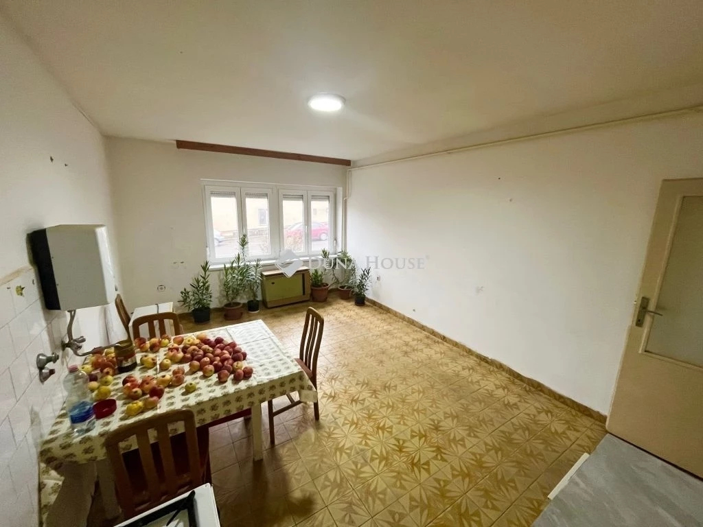 c3-1-name c2-1-name, Eger