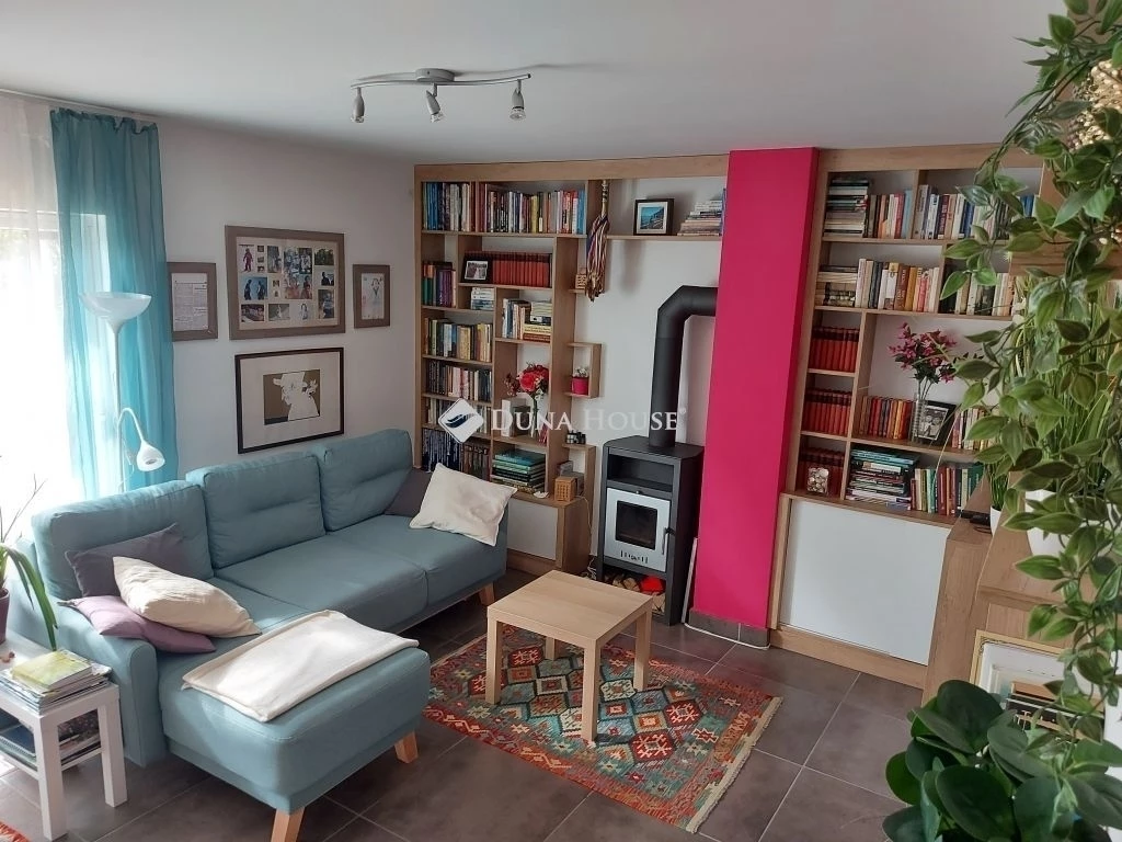 For sale brick flat, Sukoró