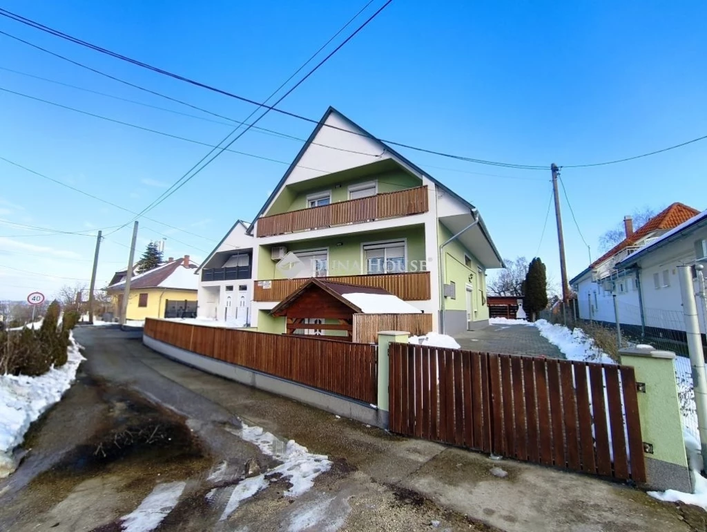 Eladó ház, Balatonlelle