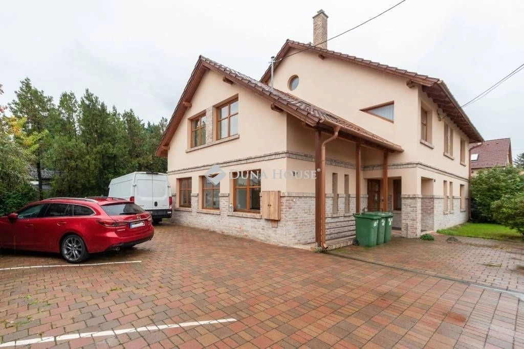 Kiadó iroda, Budakalász