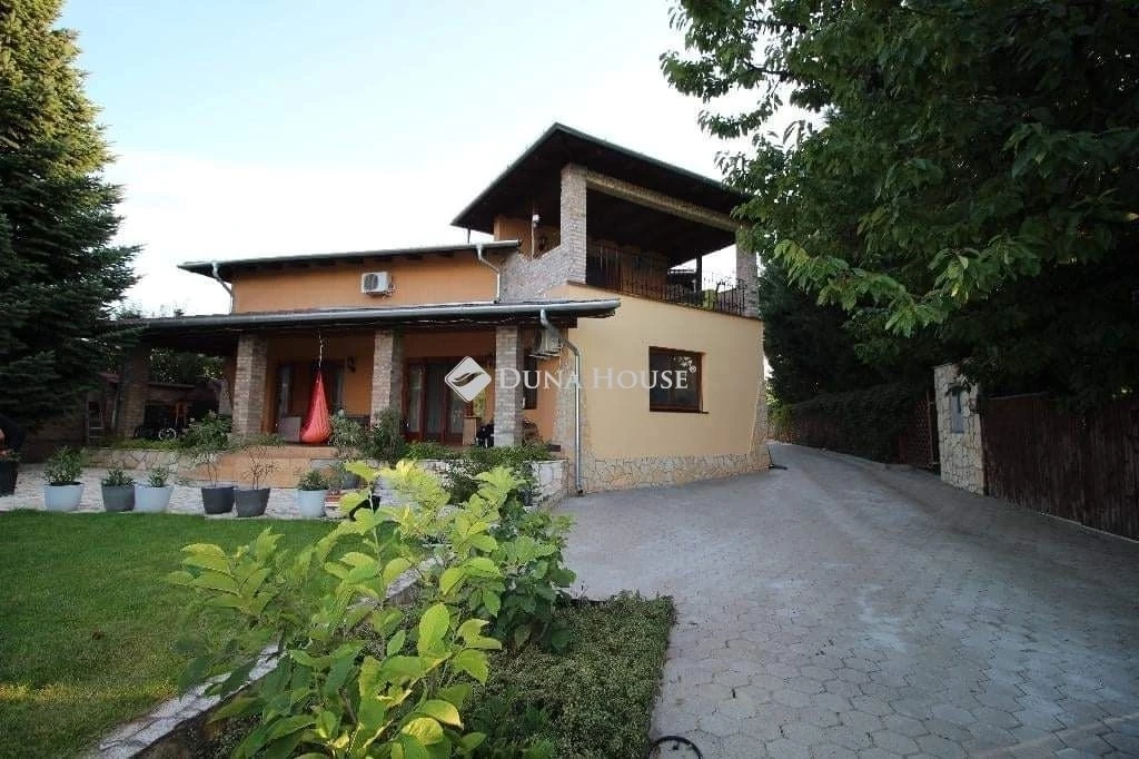 c3-1-name c2-1-name, Mogyoród, Kukukk-hegy