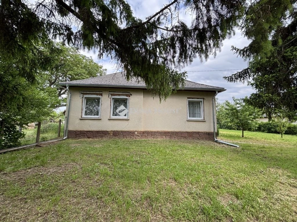 Eladó ház, Nagyberény