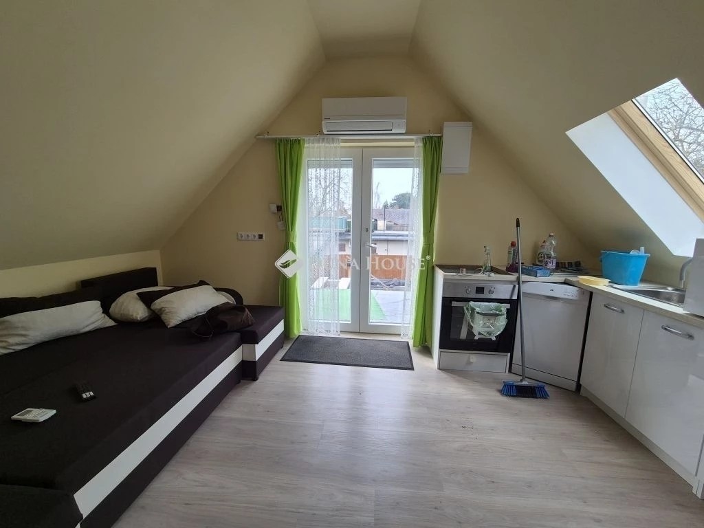 Eladó ház, Balatonkenese