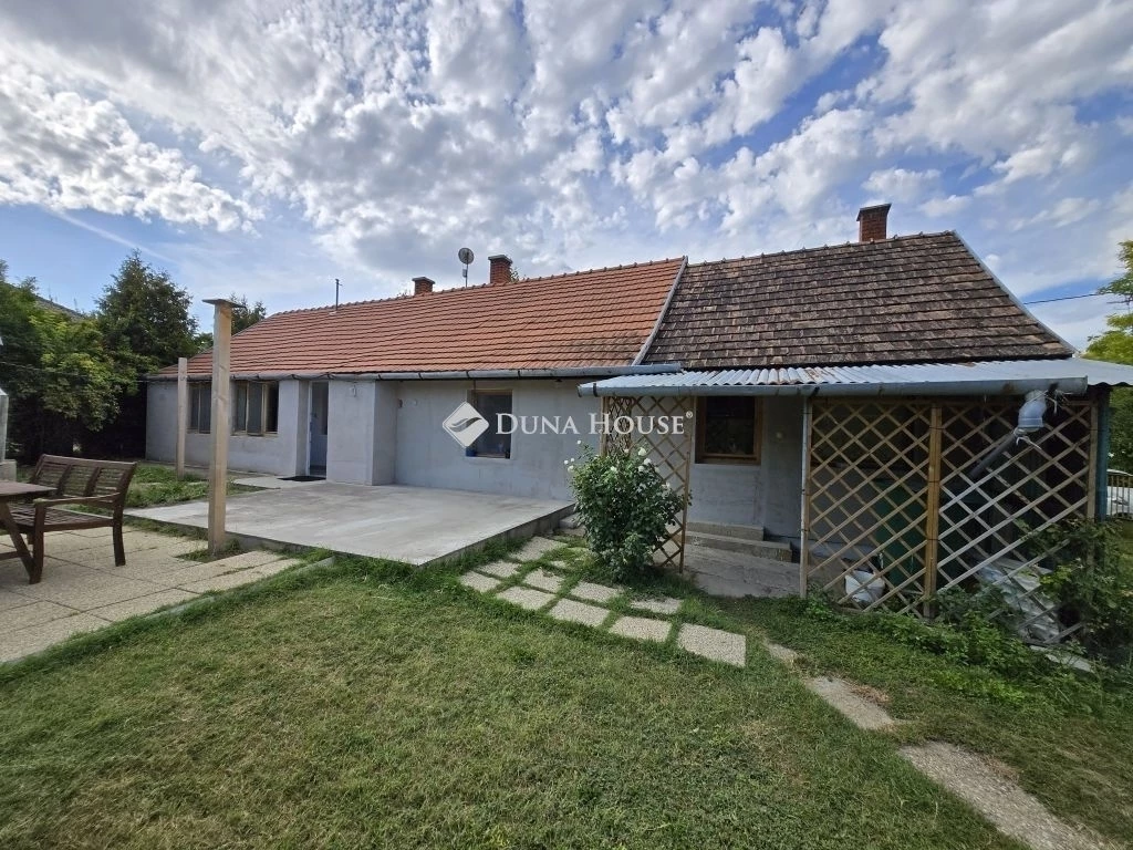 For sale house, Füle