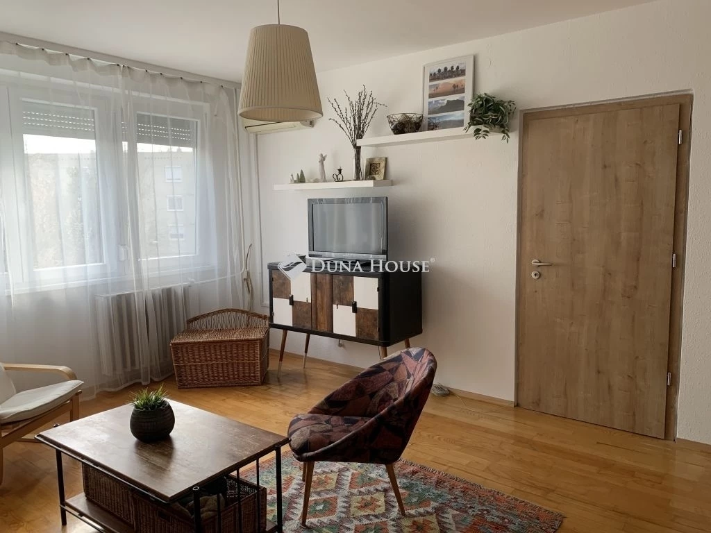 For sale panel flat, Budapest XVI. kerület, Újmátyásföld - Centenáriumi lakótelep, Budapesti út