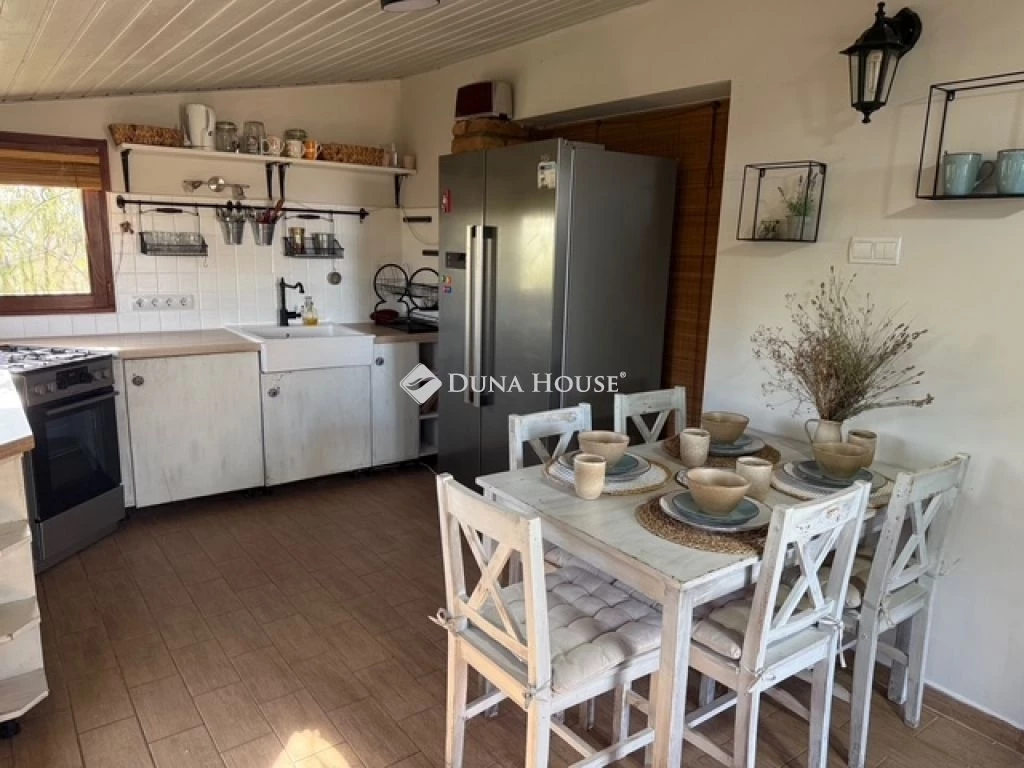 Eladó ház, Balatonendréd