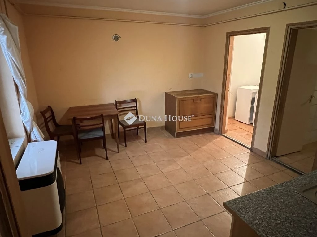 c3-1-name c2-1-name, Előszállás