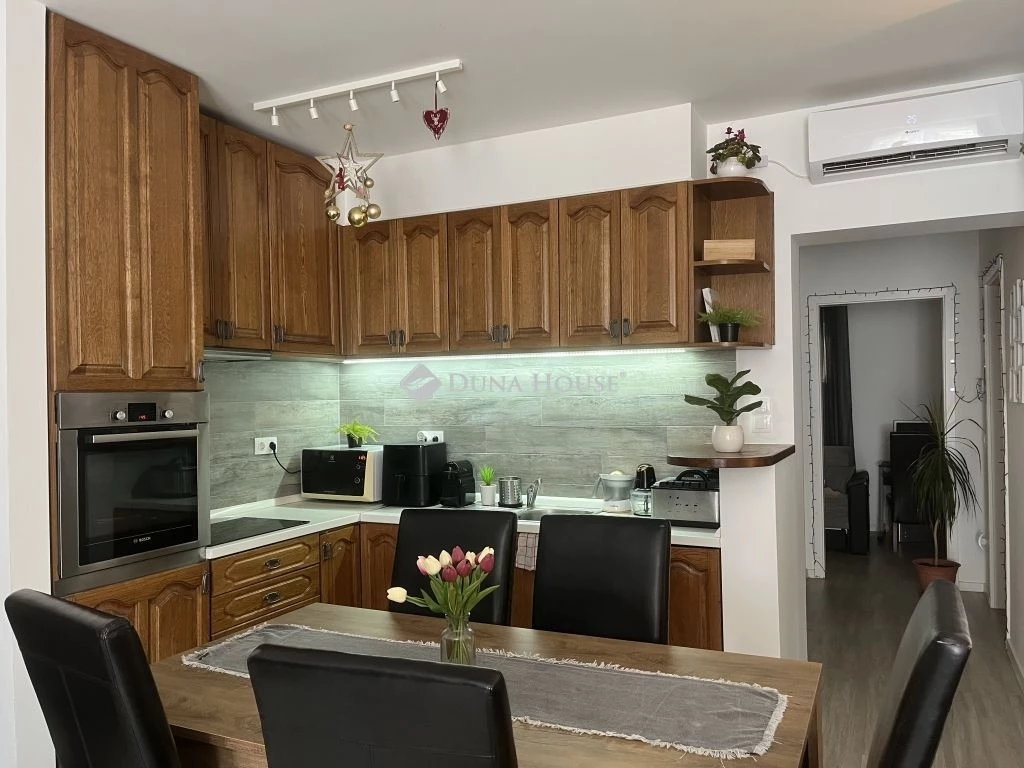 Eladó lakás, Százhalombatta