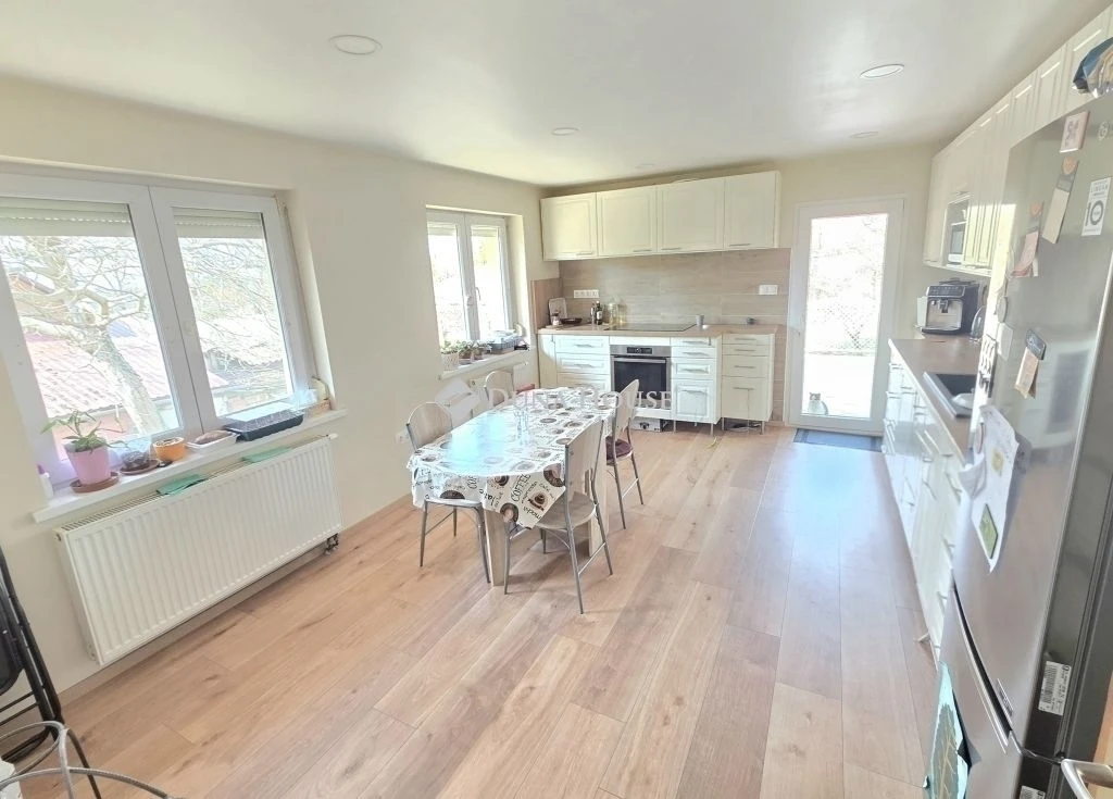 c3-1-name c2-1-name, Fót, Hegyalja utca