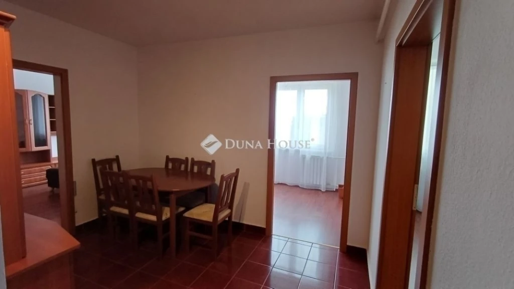 Eladó felújított, 3 szobás, panorámás lakás, Budapest 4. ker. OSP hitelre alkalmas