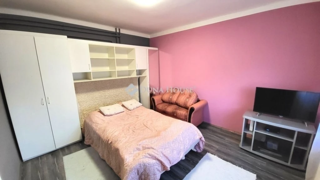 c3-1-name c2-62-name, Gárdony