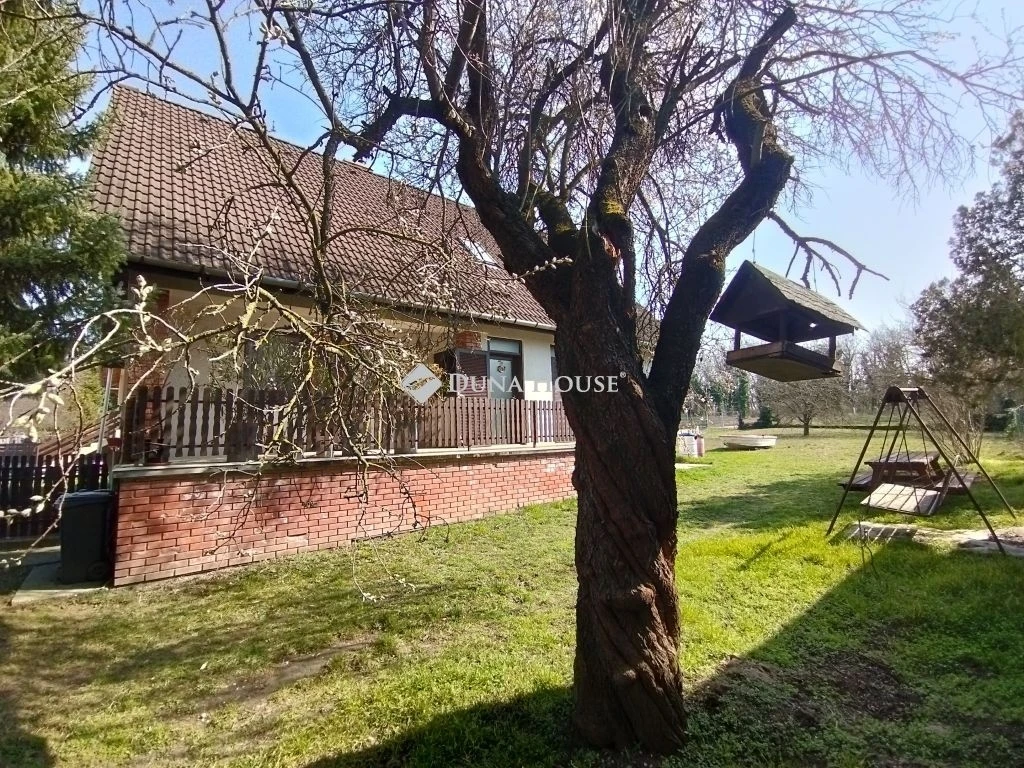 Eladó ház, Gárdony