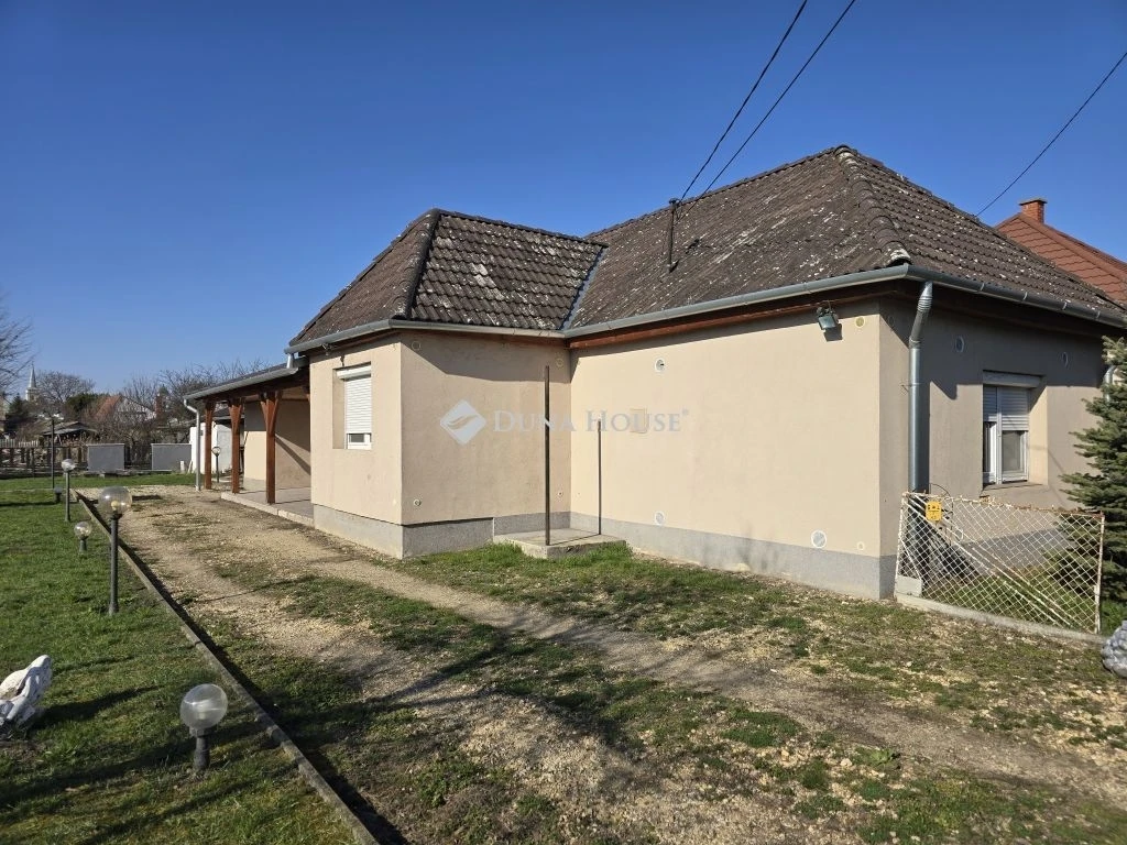 c3-1-name c2-1-name, Sárbogárd