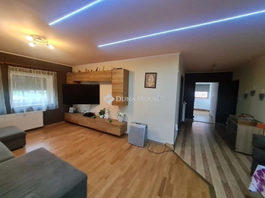 Eladó ház, Balatonszabadi