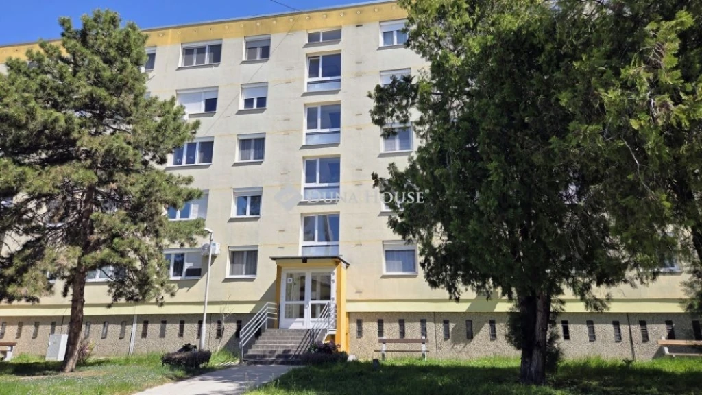 c3-1-name c2-20-name, Székesfehérvár, Király sor