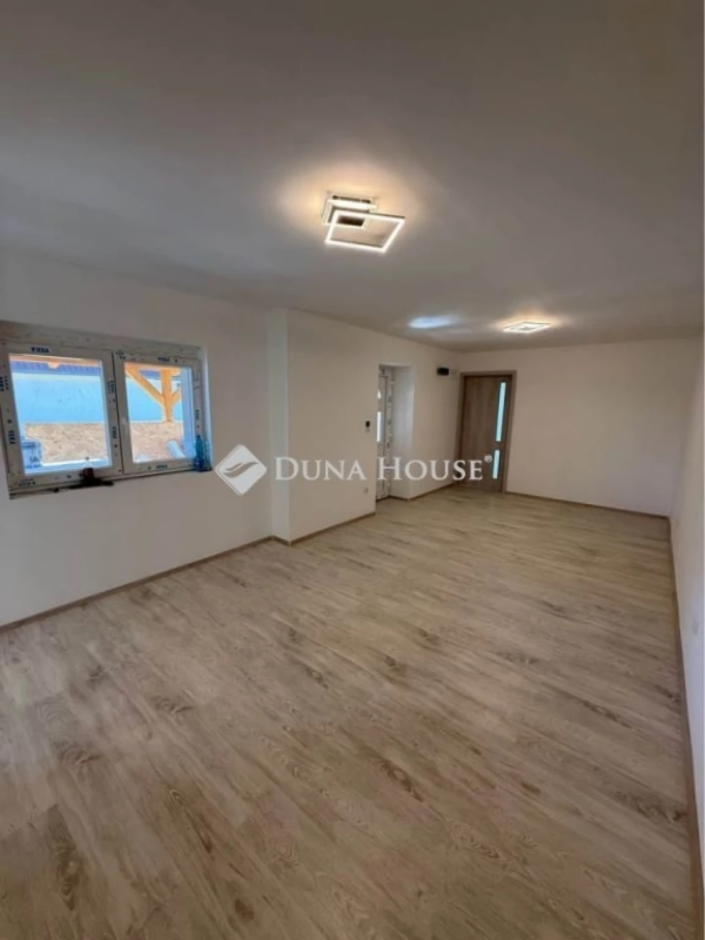 Eladó ház, Ádánd